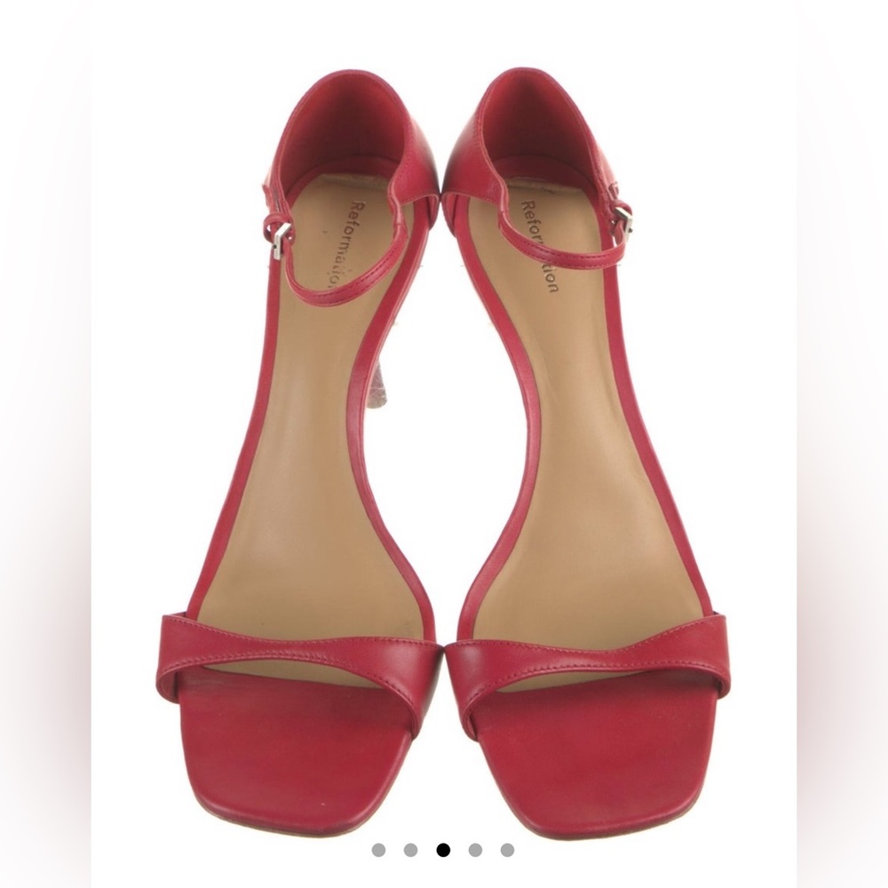 Very Comfy - image 3